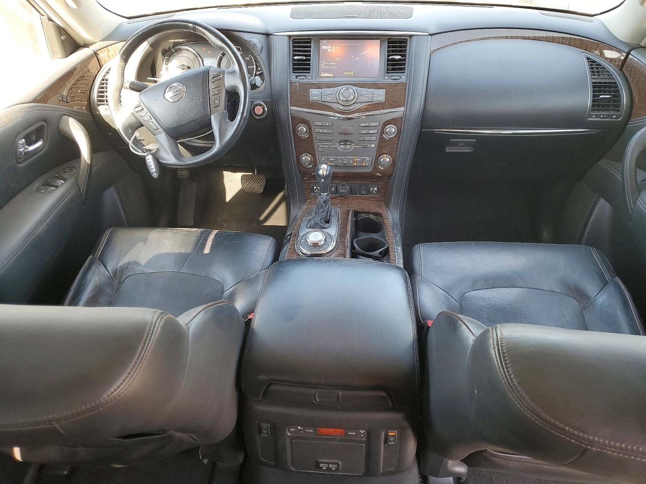 Nissan Armada Sv