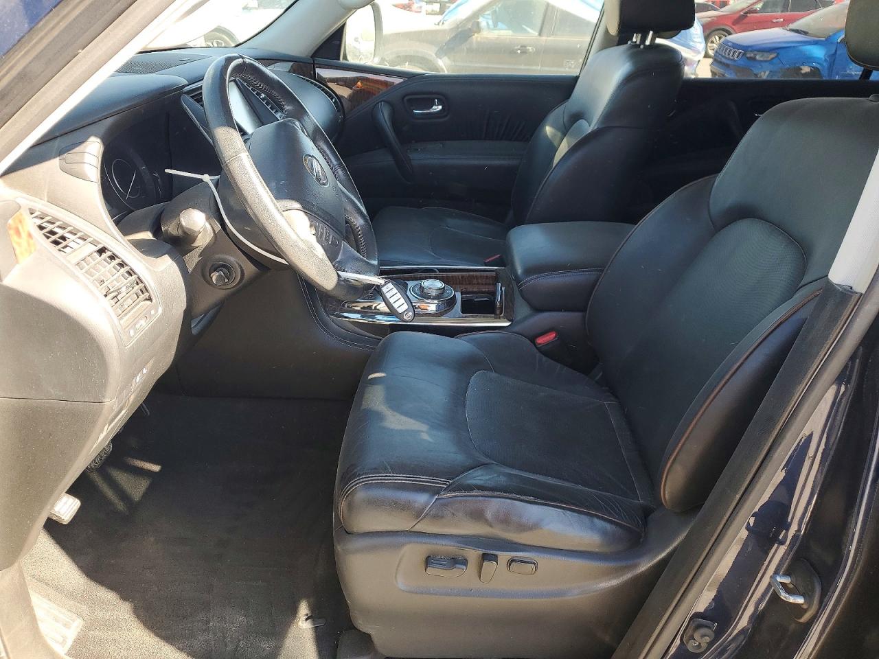 Nissan Armada Sv