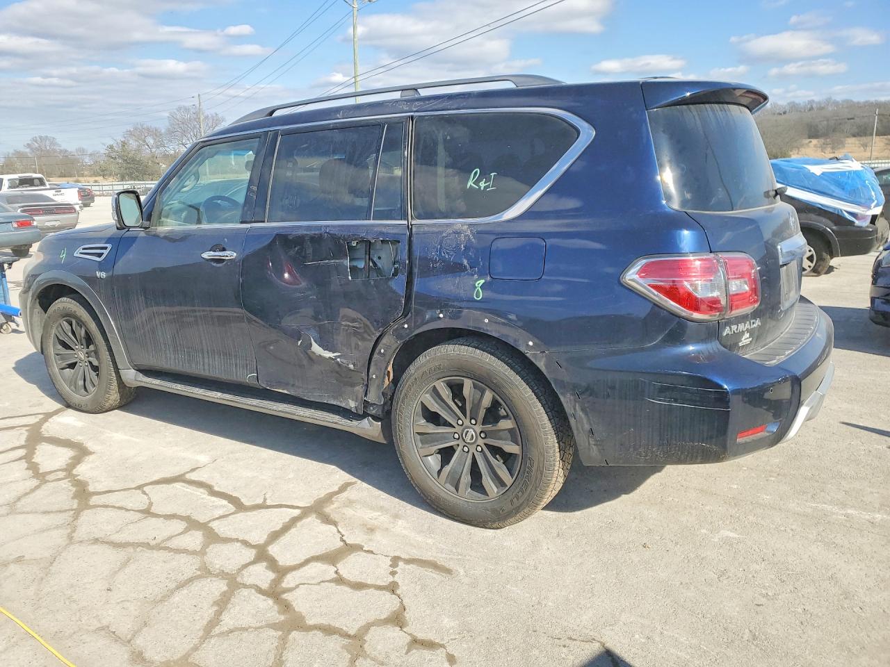 Nissan Armada Sv
