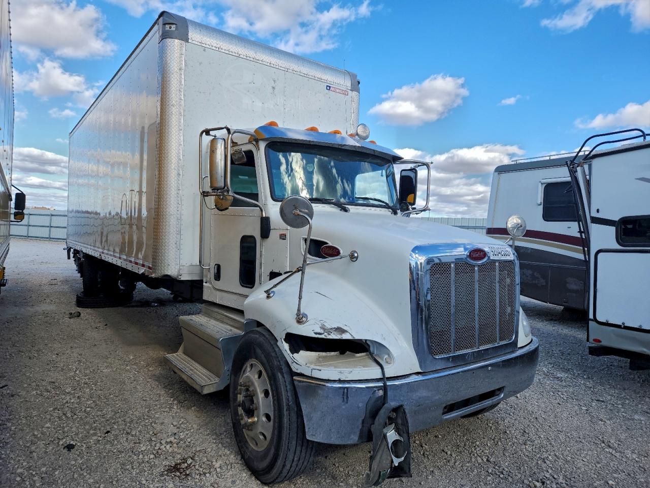 Peterbilt 337