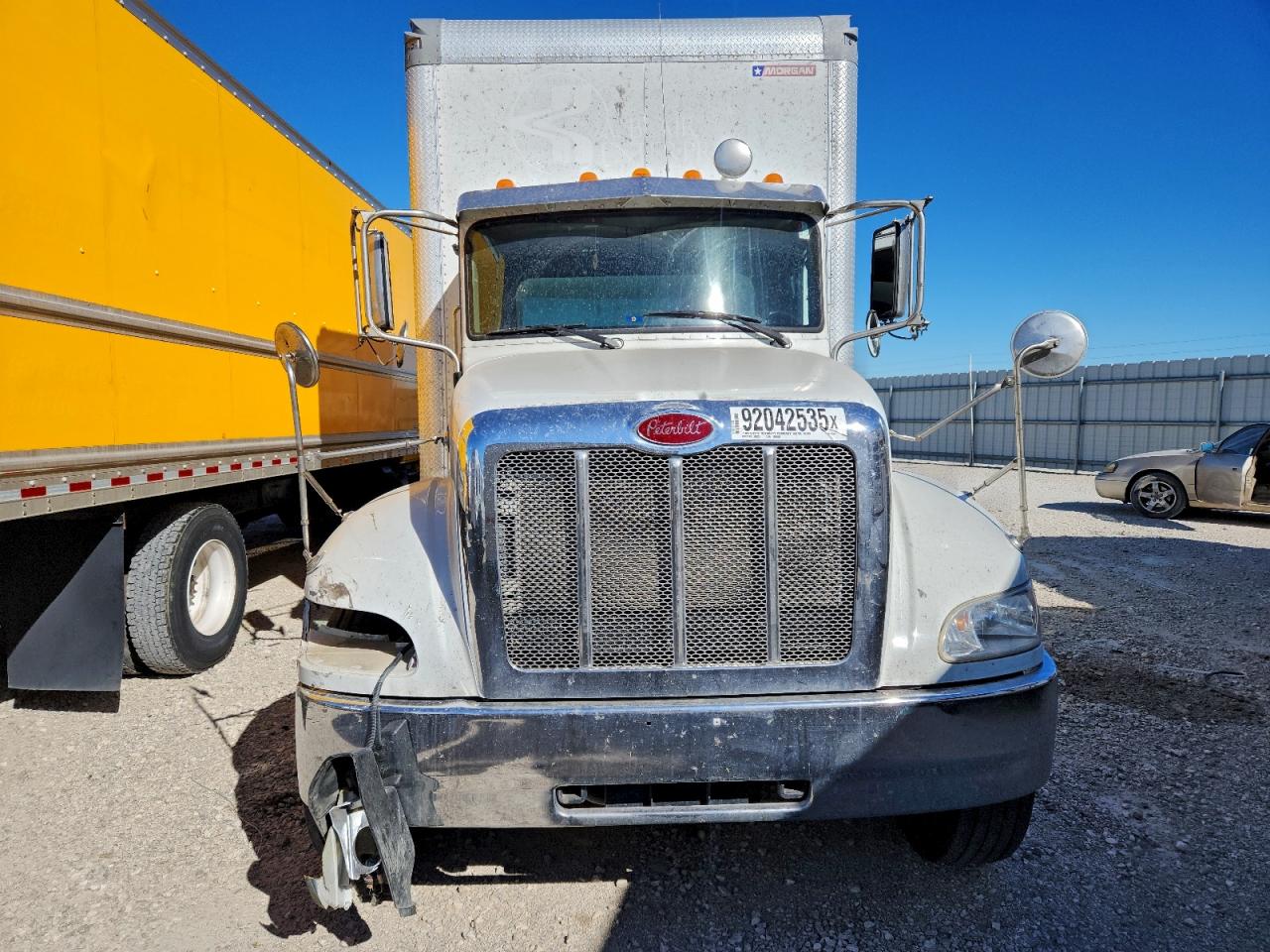 Peterbilt 337