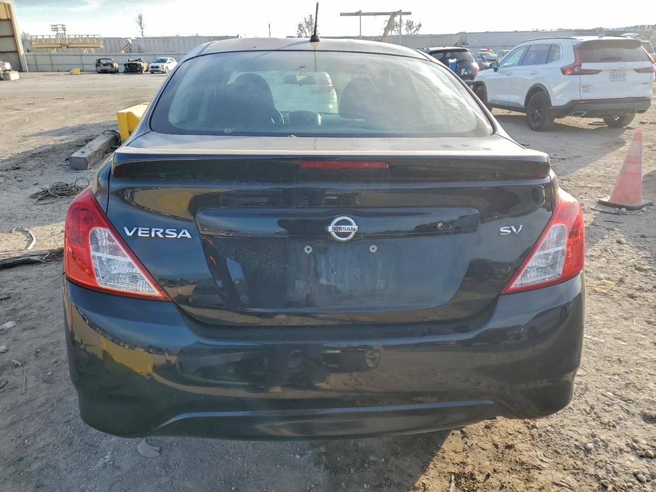 Nissan Versa S