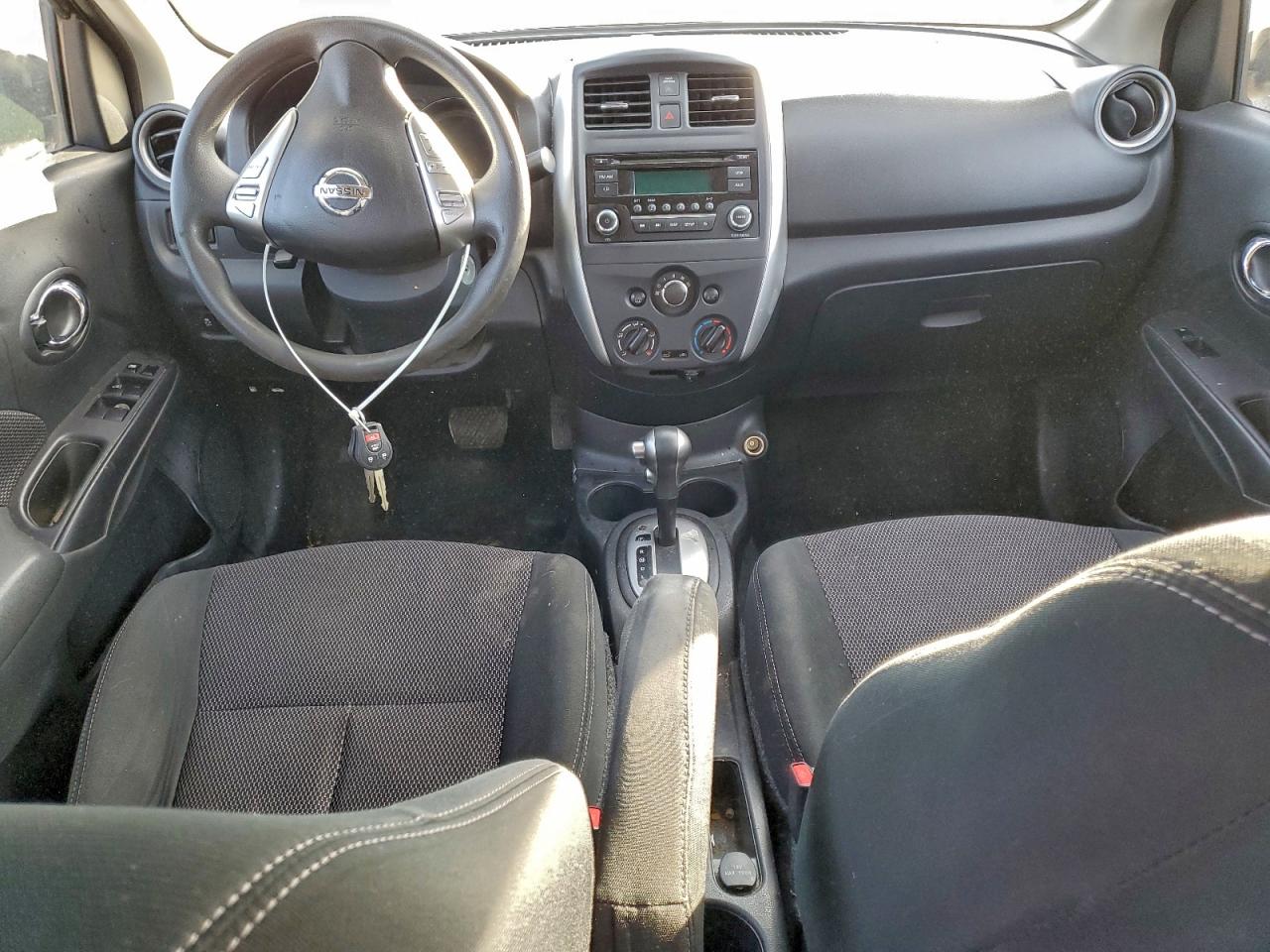 Nissan Versa S