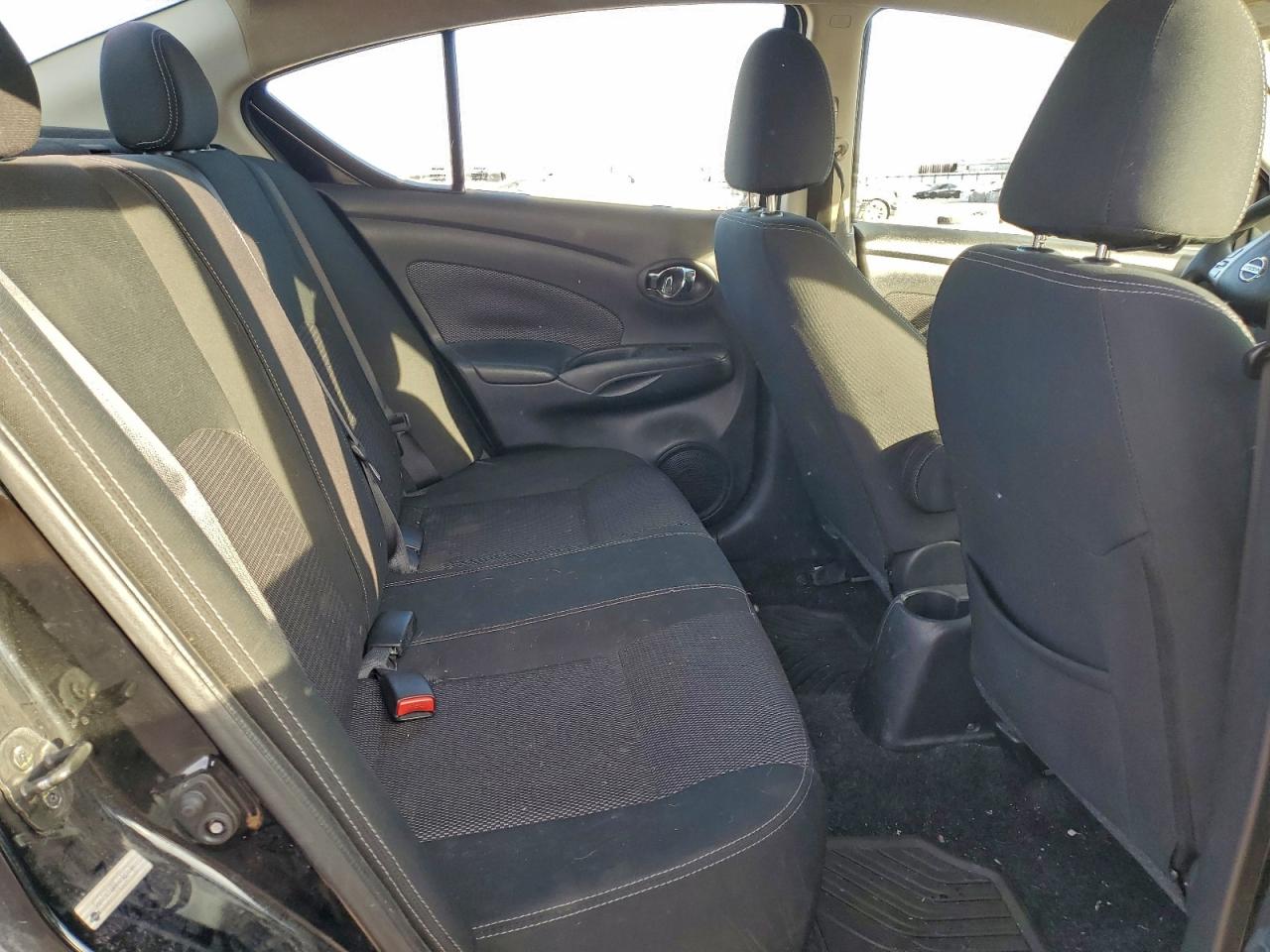 Nissan Versa S