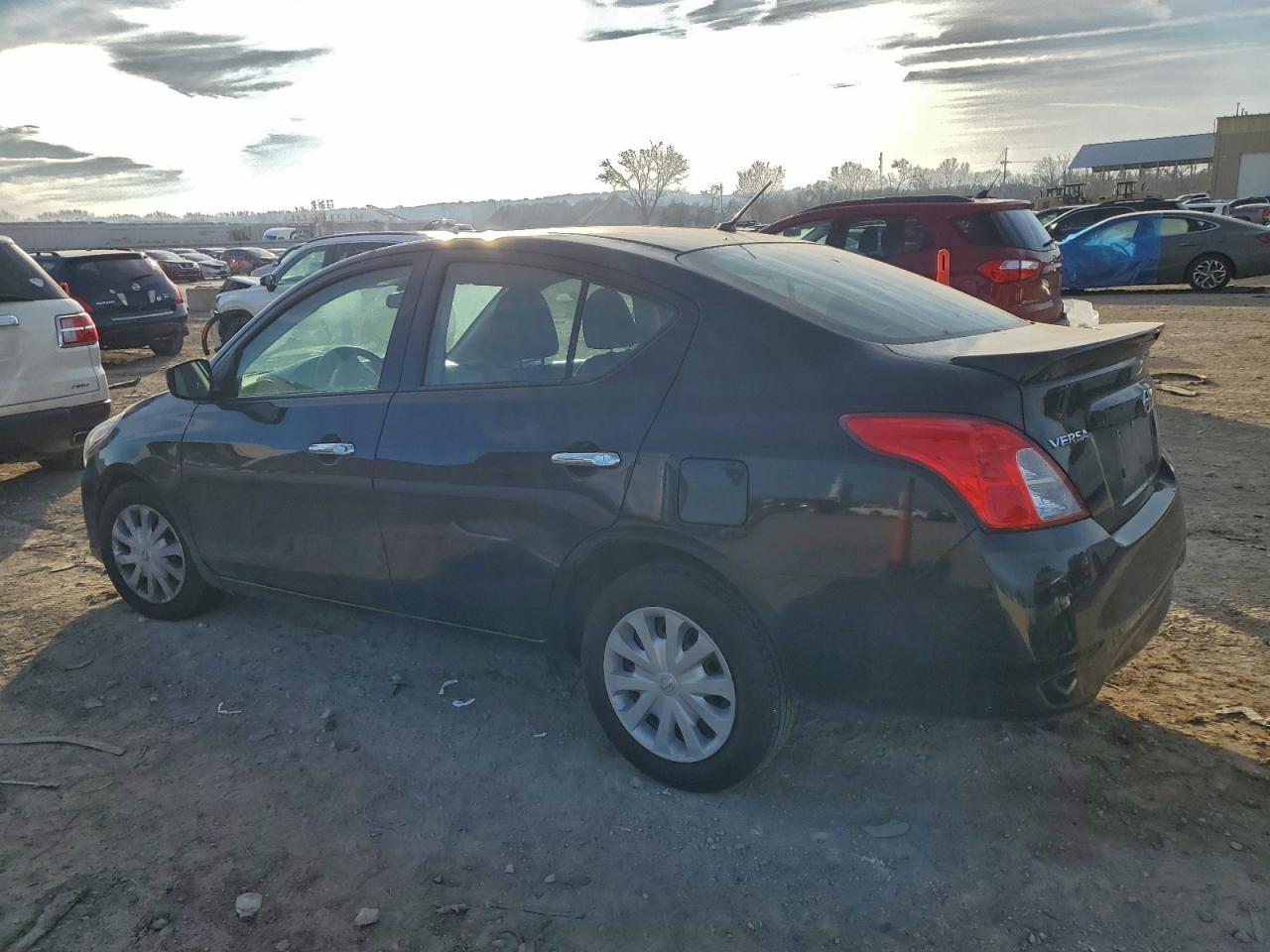 Nissan Versa S