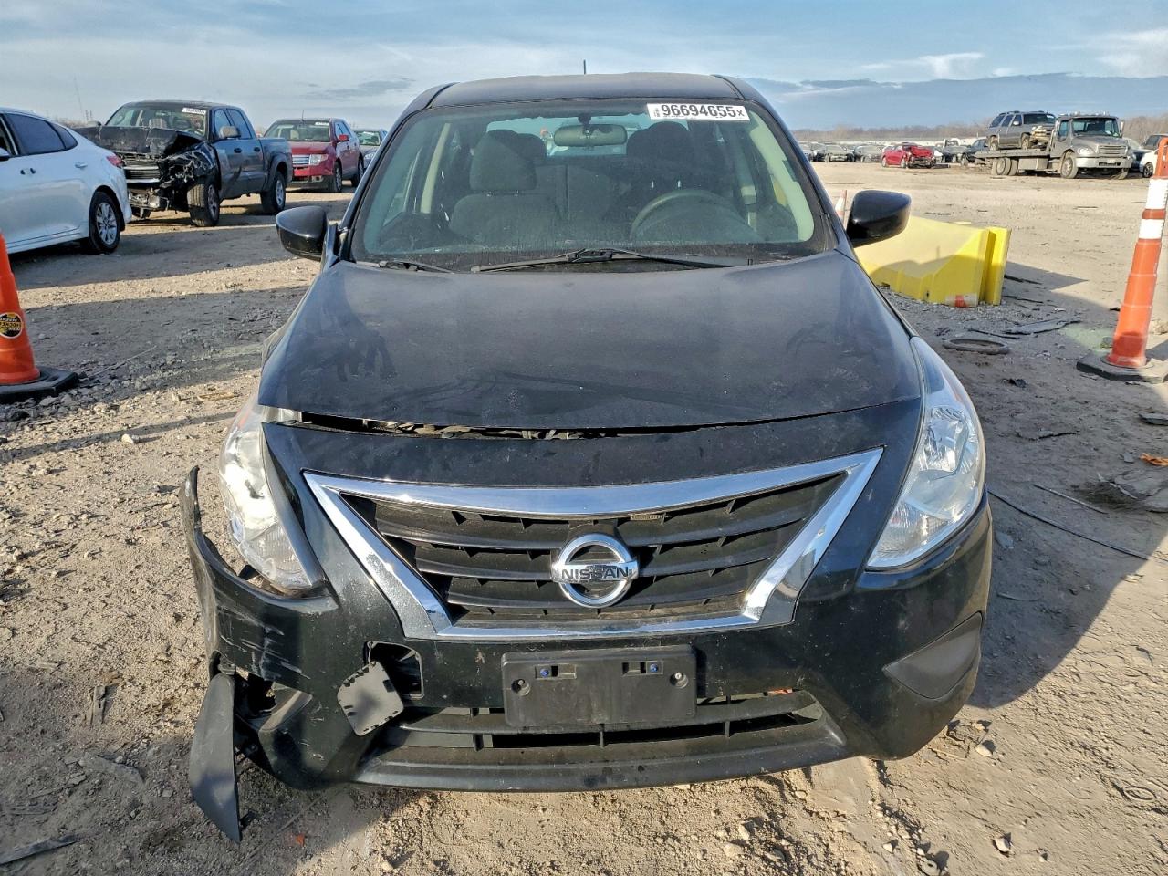 Nissan Versa S