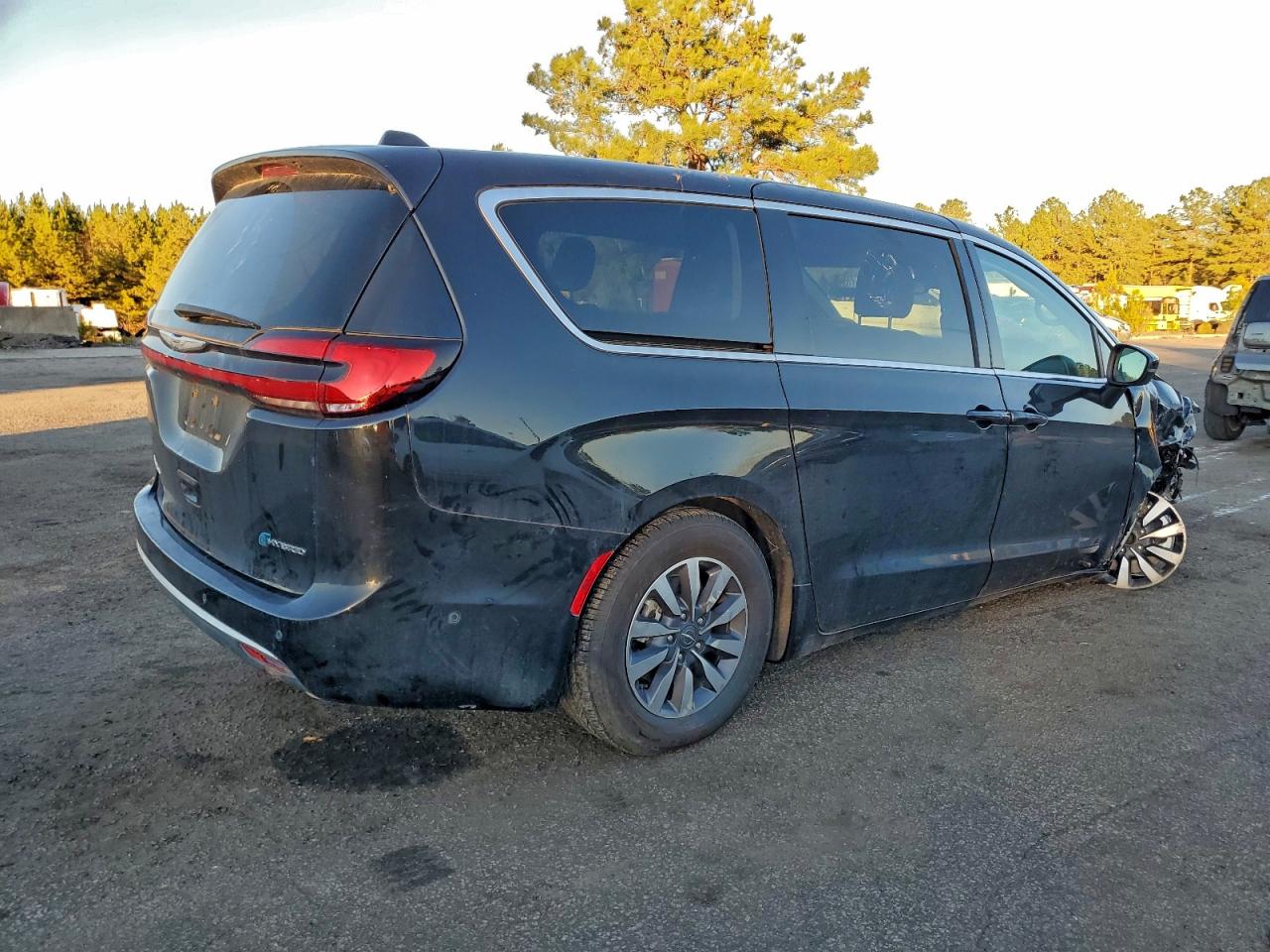 Chrysler Pacifica Hybrid Touring L