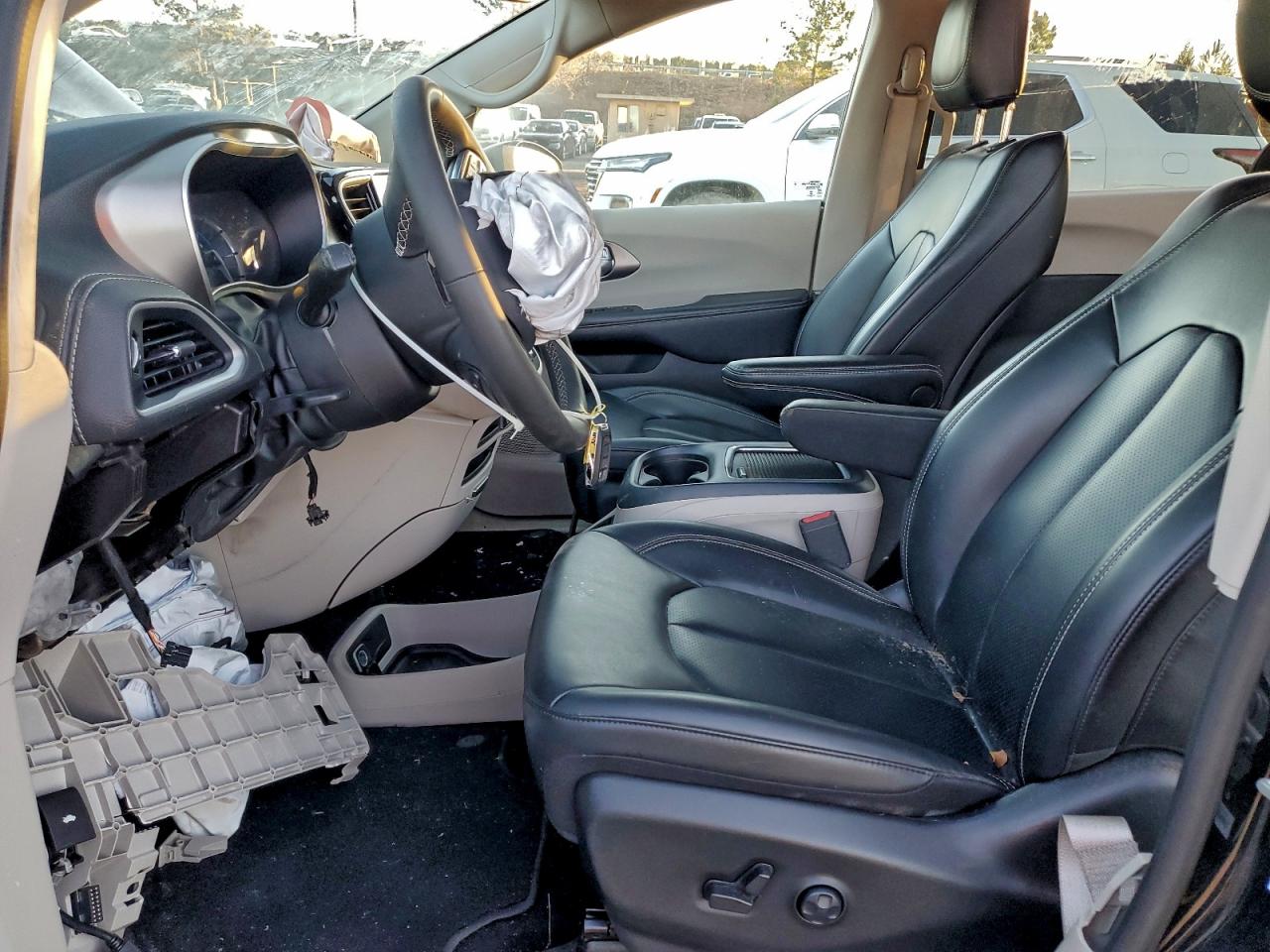 Chrysler Pacifica Hybrid Touring L