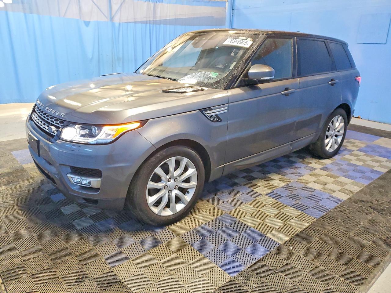 Salvage Land Rover Range Rover Image