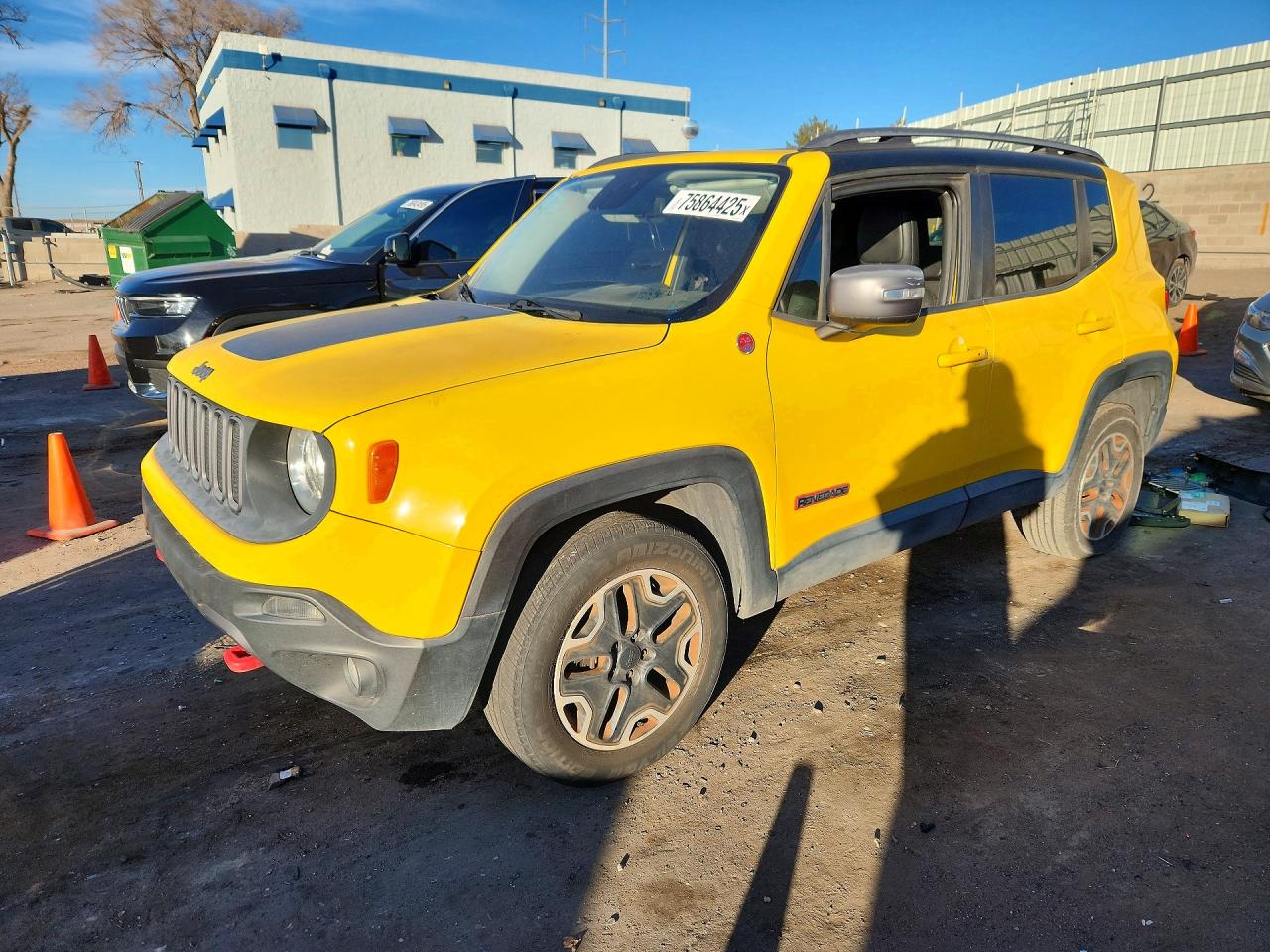 Salvage Jeep Renegade Image