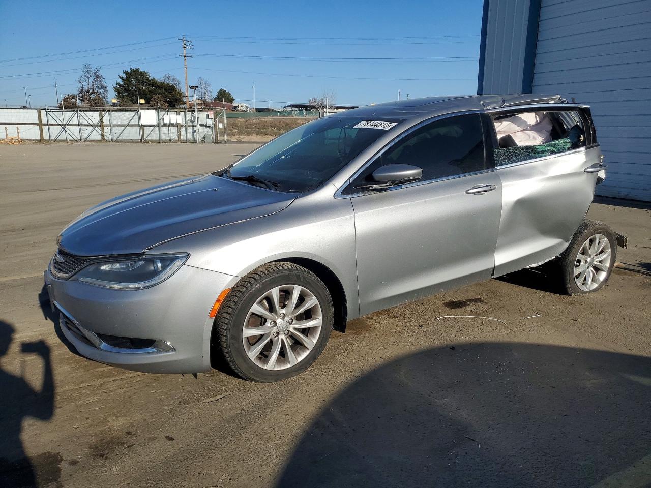 Salvage Chrysler 200 Image