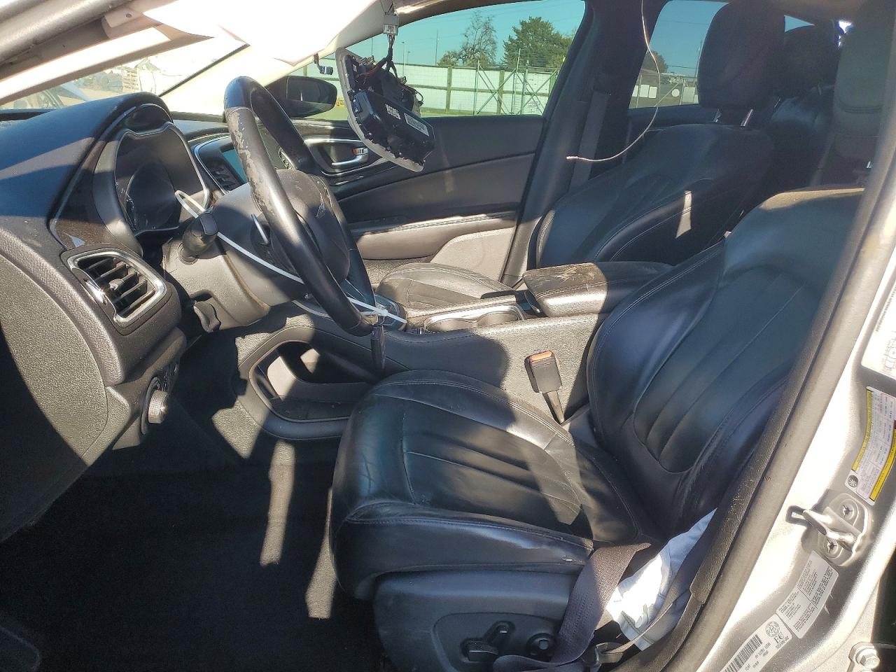 Chrysler 200 C