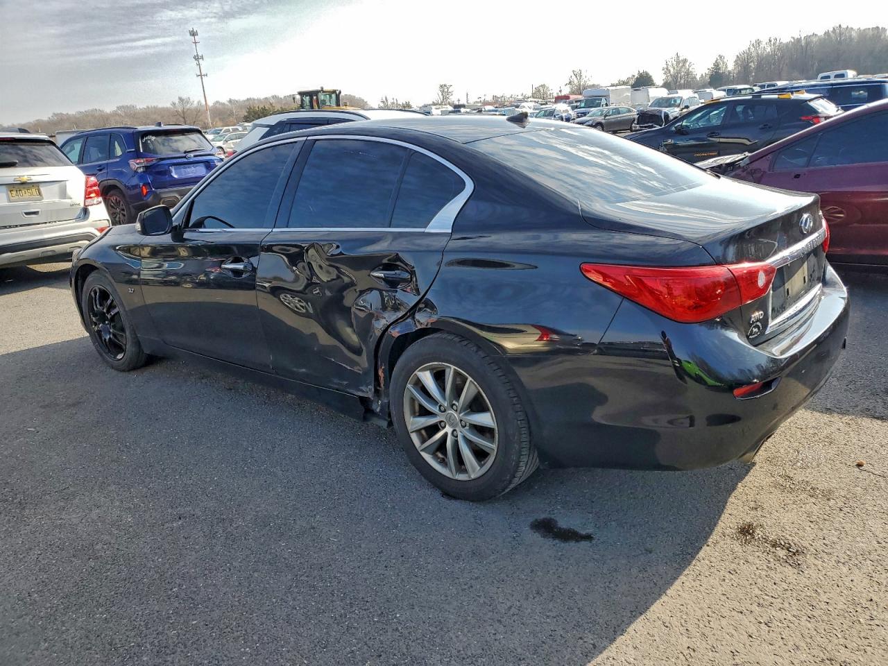 INFINITI Q50 Base