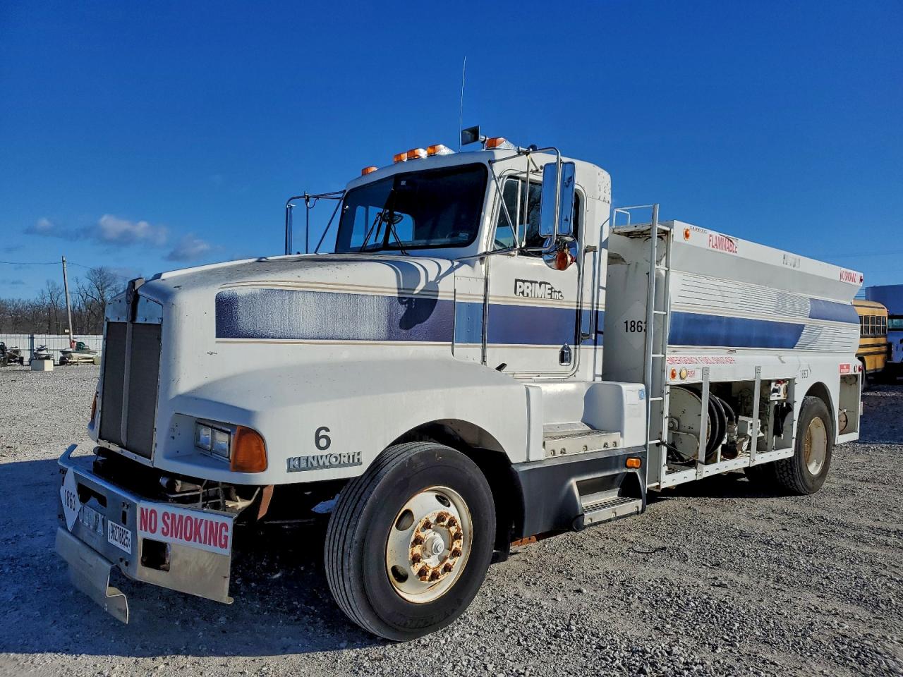 Kenworth T600