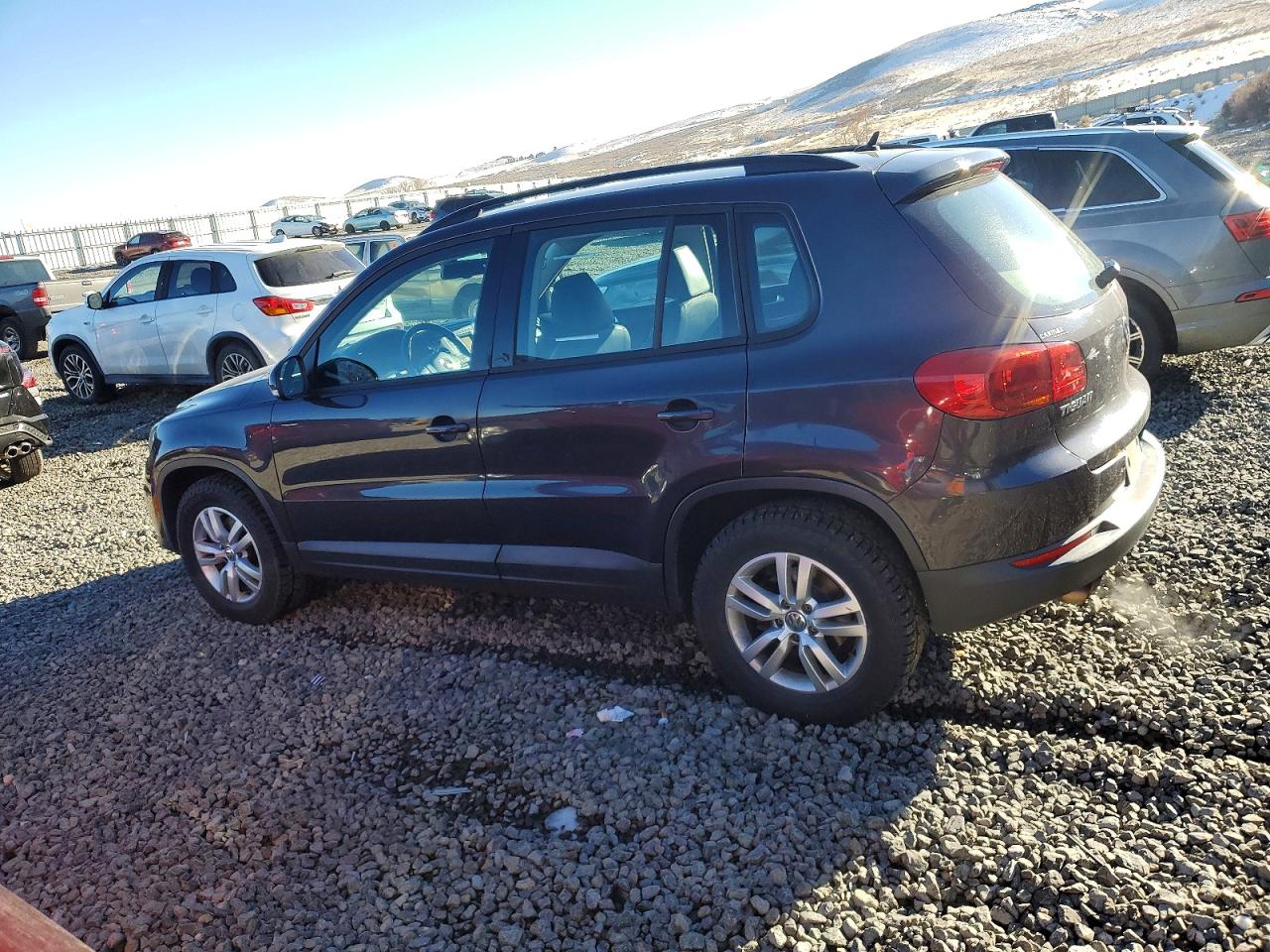 Volkswagen Tiguan S