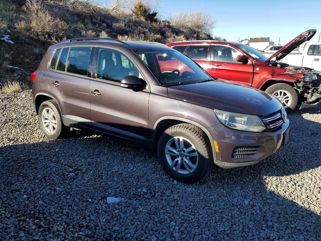 Volkswagen Tiguan S