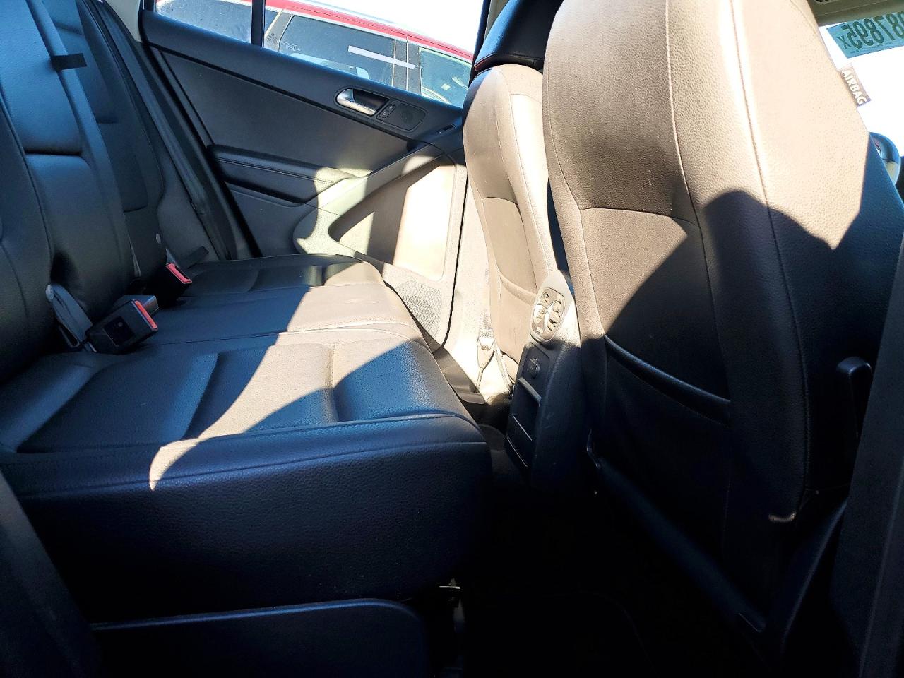 Volkswagen Tiguan S