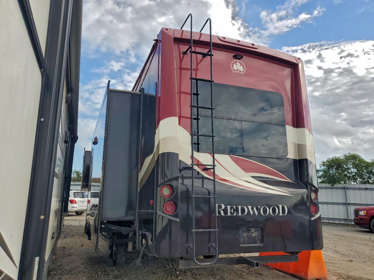 Redwood Fifth Whee