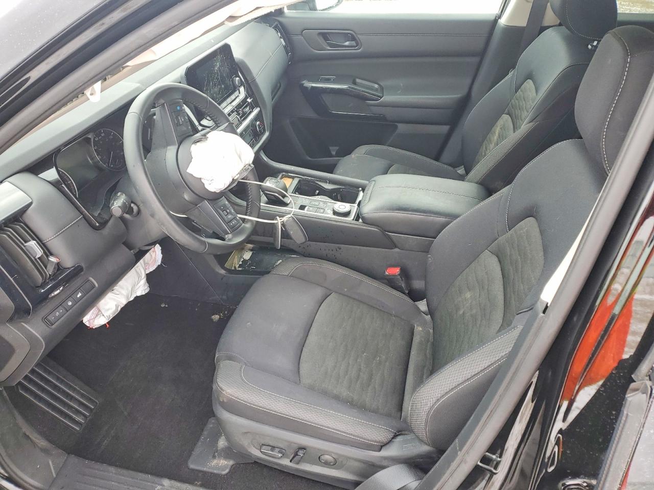 Nissan Pathfinder Sv