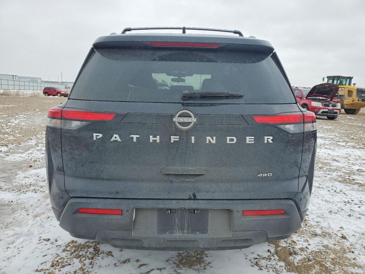 Nissan Pathfinder Sv