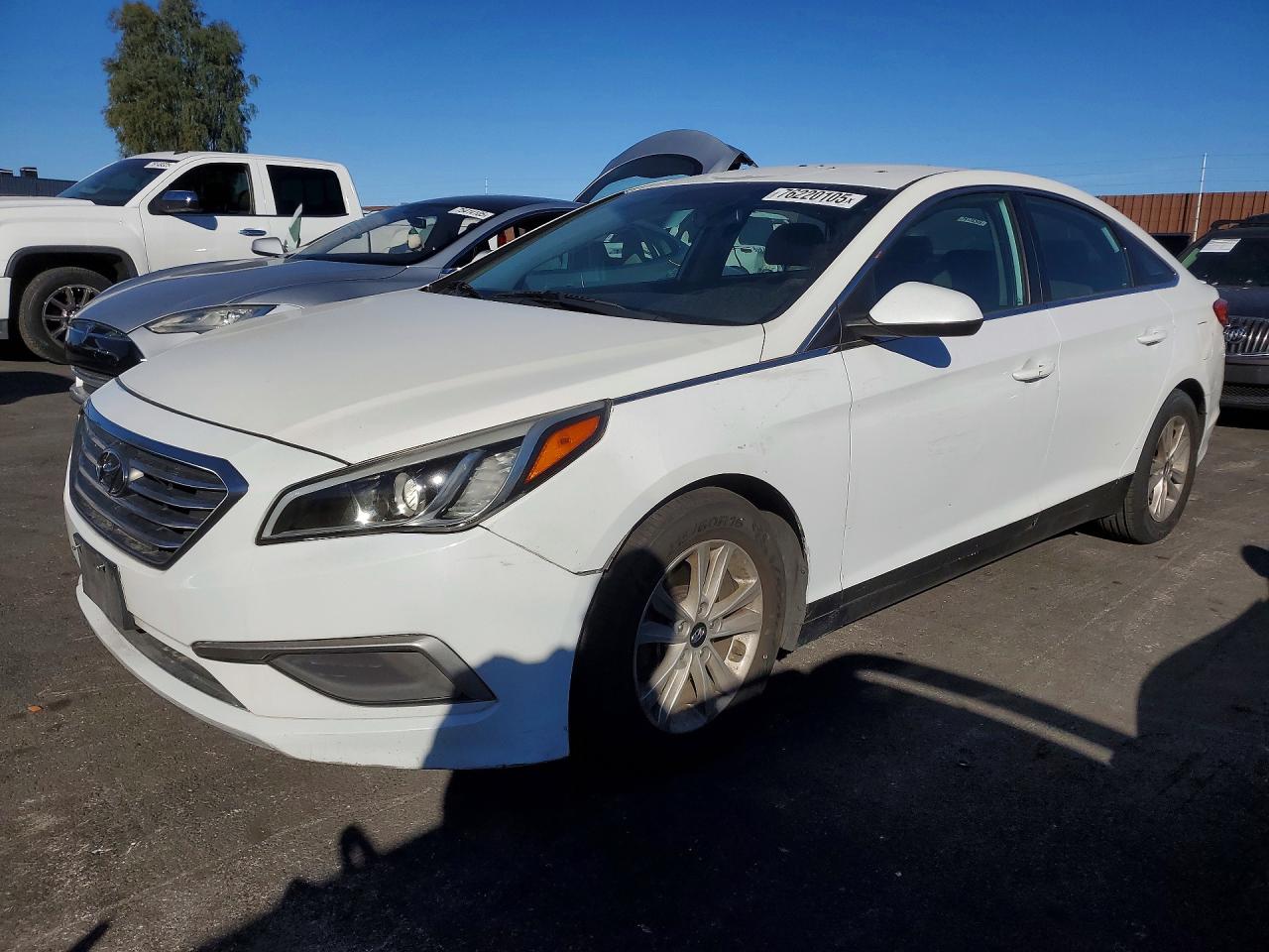 Salvage Hyundai SONATA Image