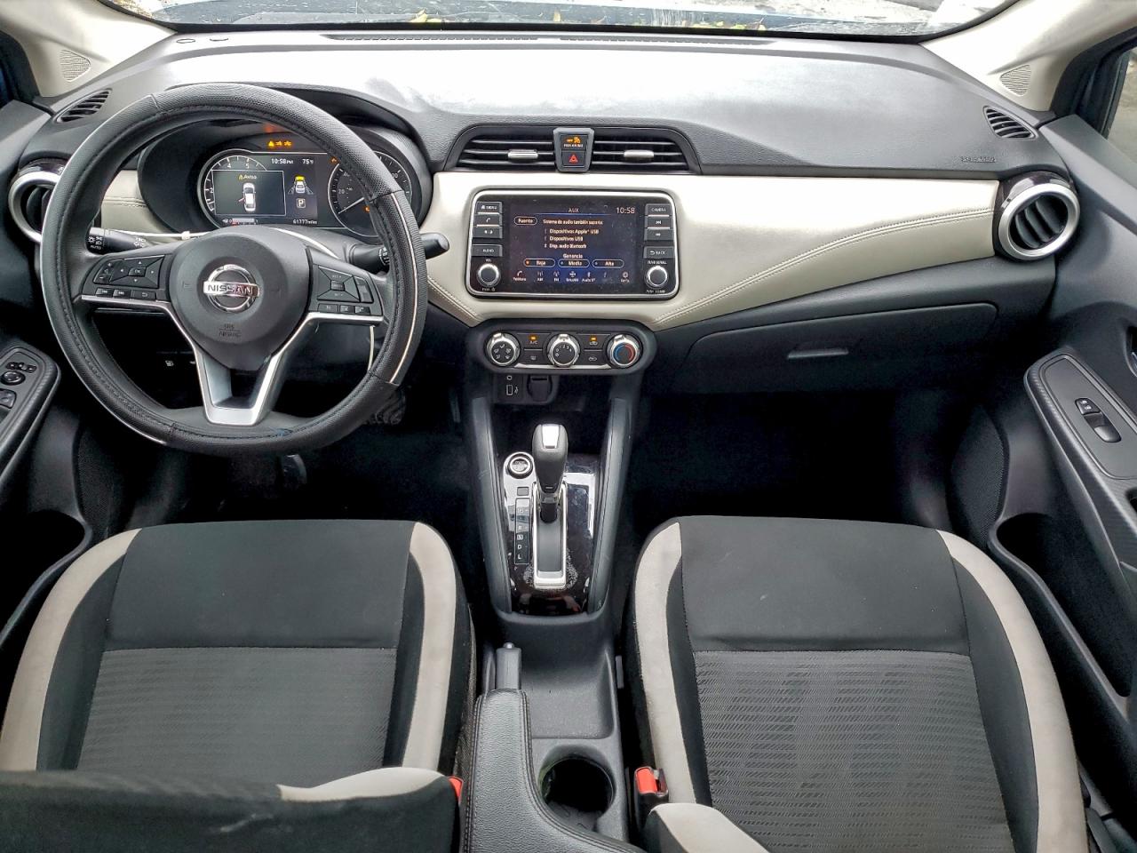 Nissan Versa Sv