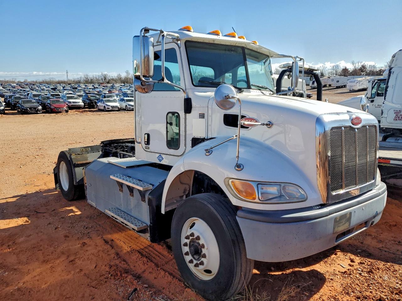Salvage Peterbilt 348 Image