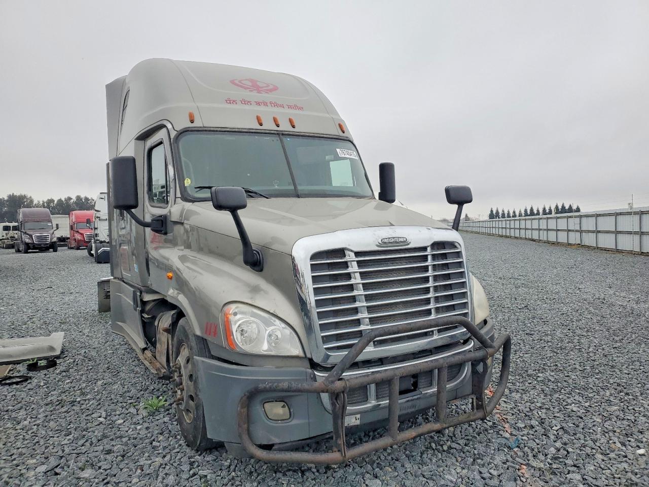 Salvage Freightliner Cascadia 1 Image