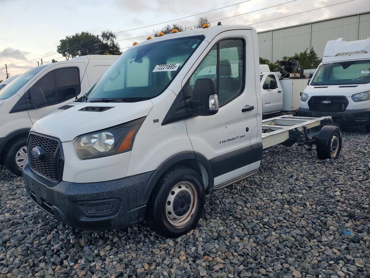 Salvage Ford Transit Image