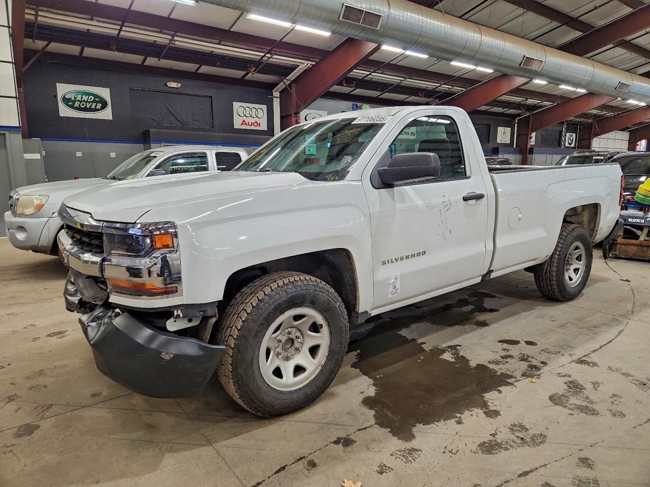 Salvage Chevrolet Silverado Image