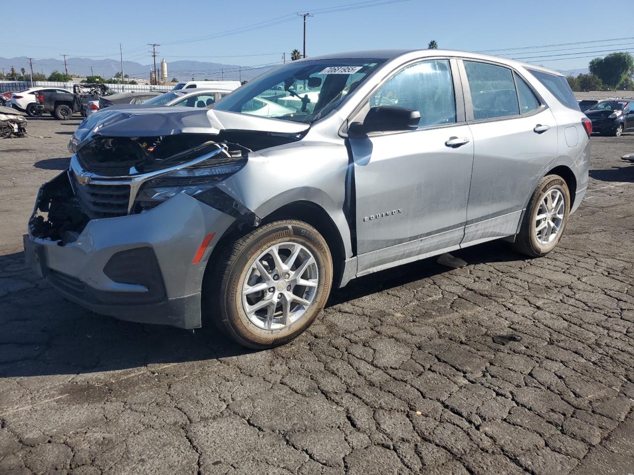 Salvage Chevrolet Equinox Image