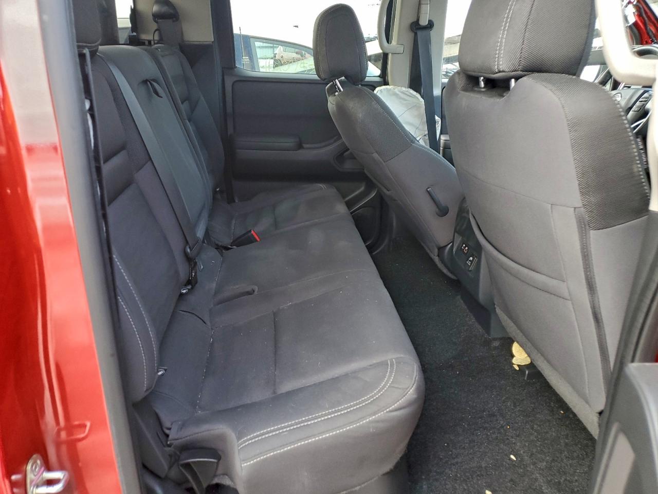 Nissan Frontier S