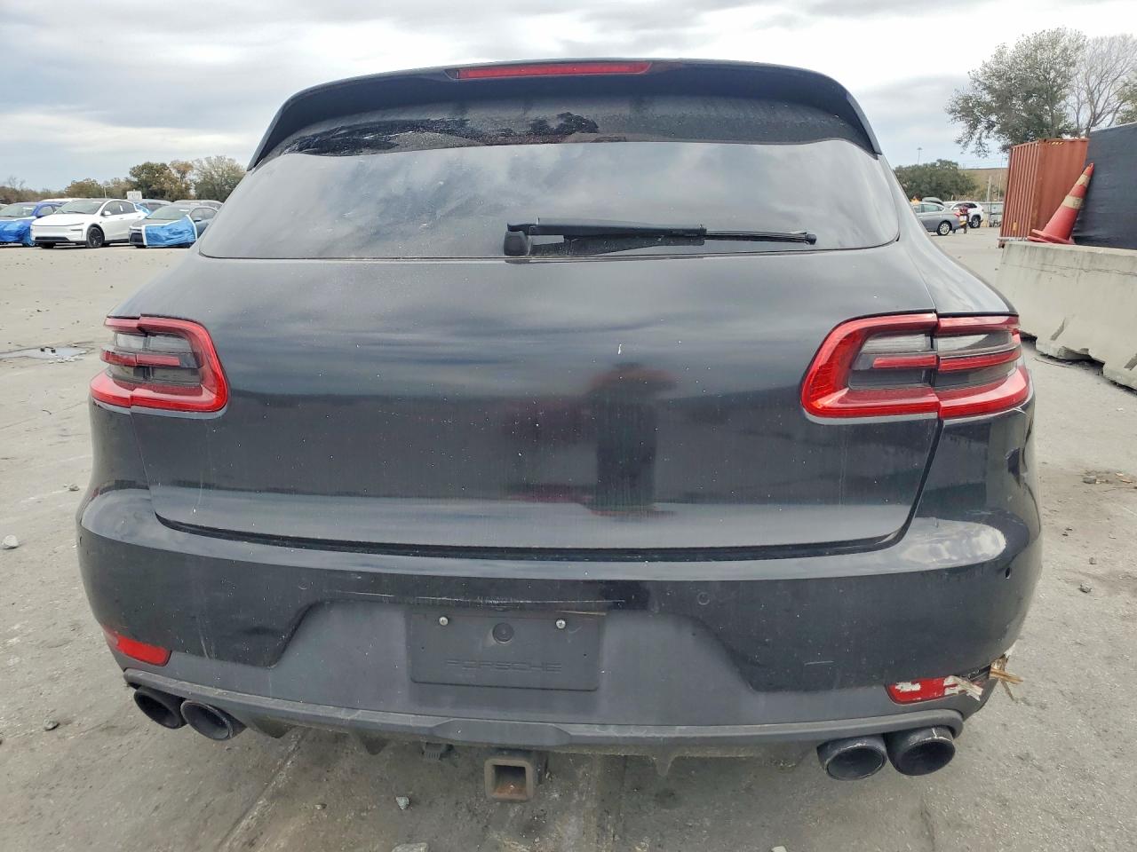 Porsche Macan S