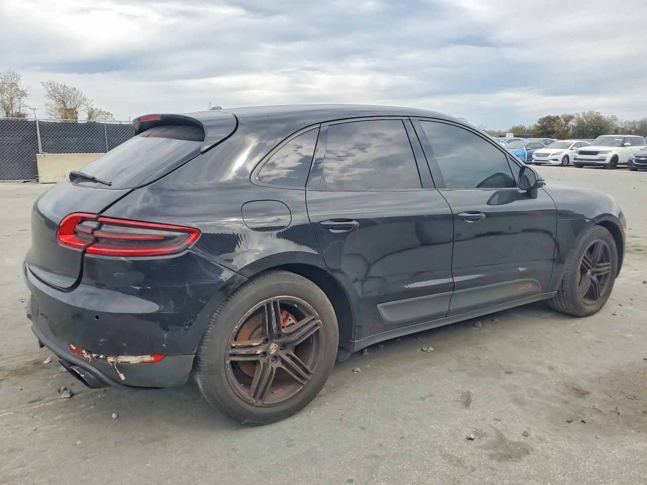 Porsche Macan S