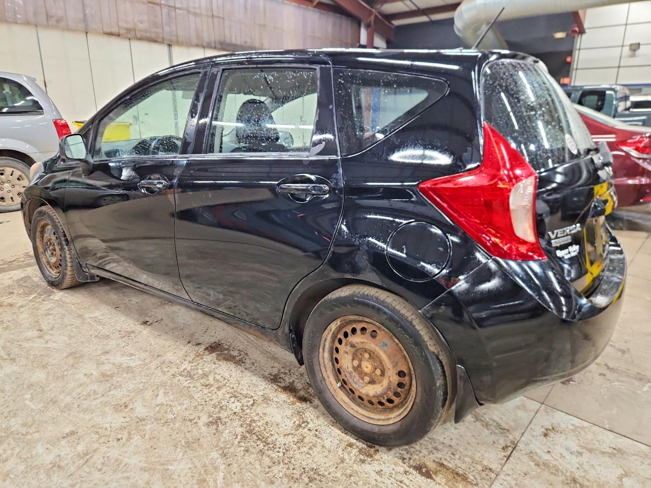 Nissan Versa S
