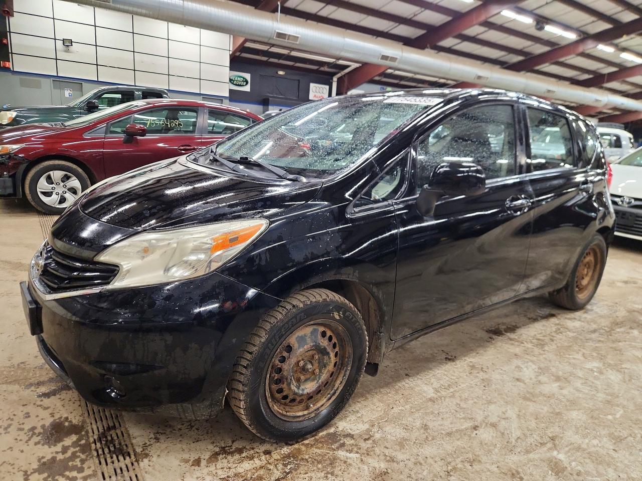 Salvage Nissan Versa Image