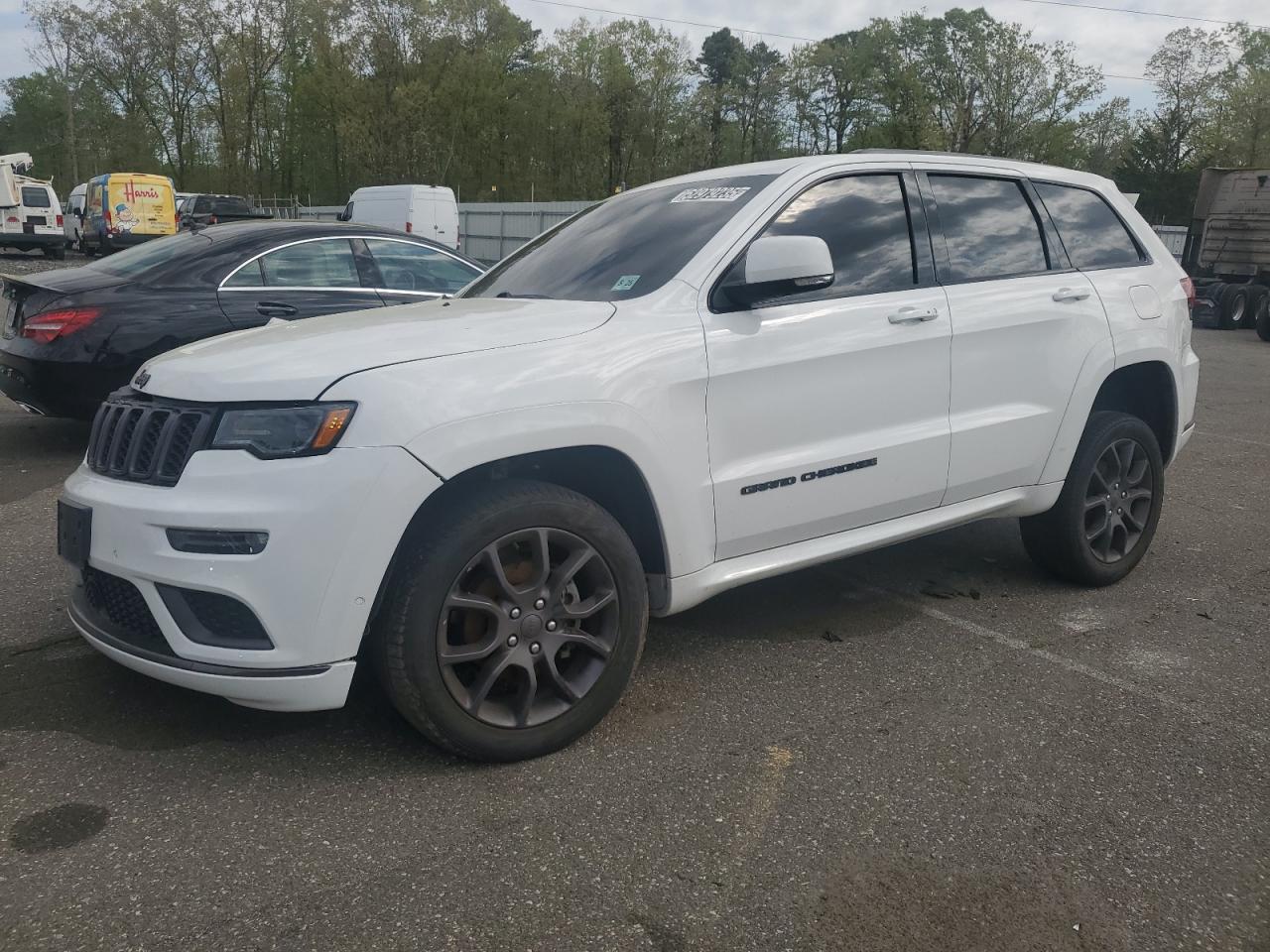 Salvage Jeep Grand Cherokee Image