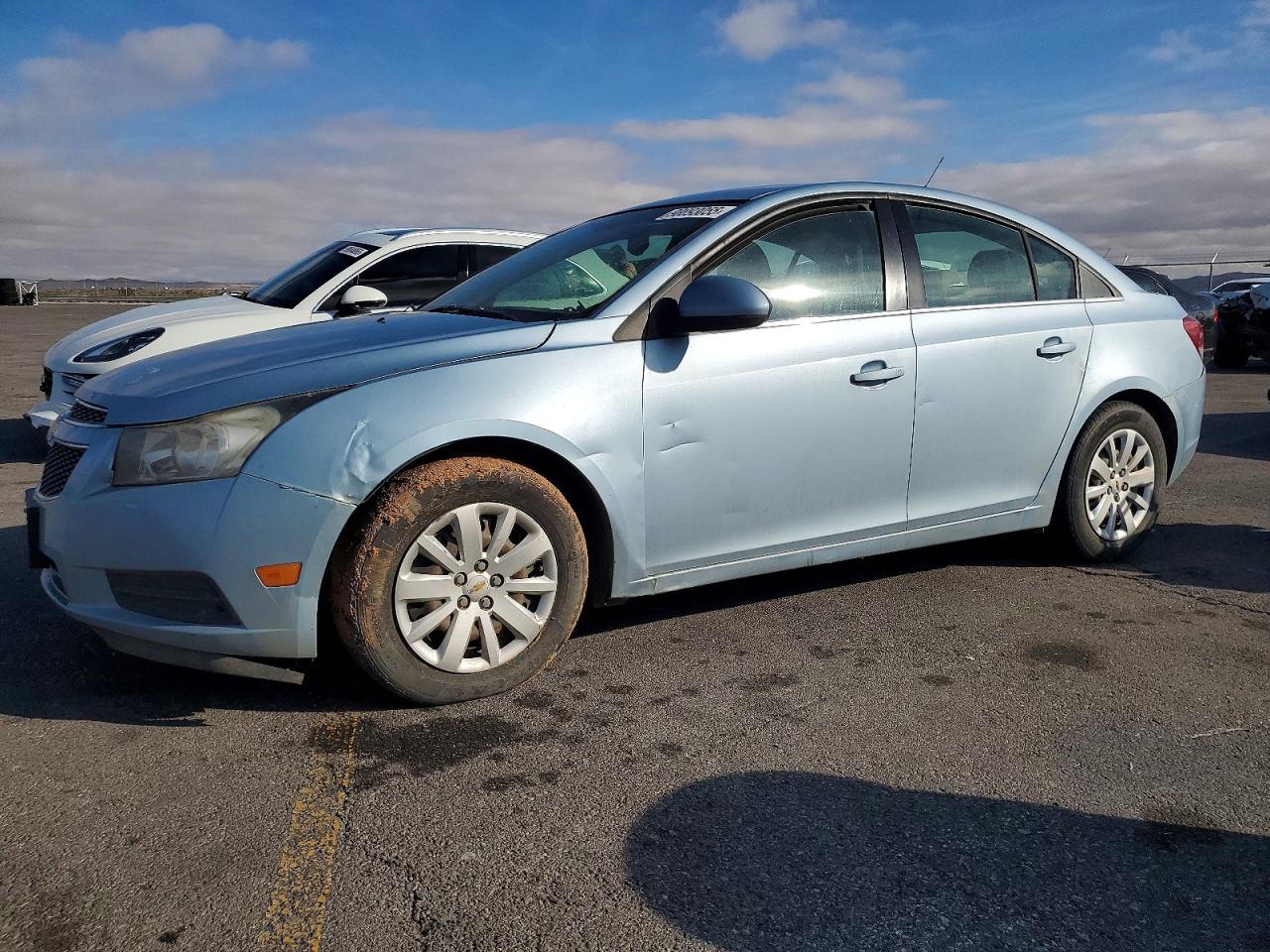 Salvage Chevrolet Cruze Image