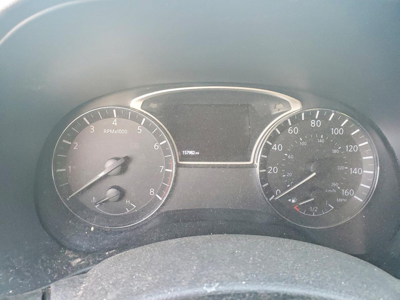Nissan Pathfinder Sv