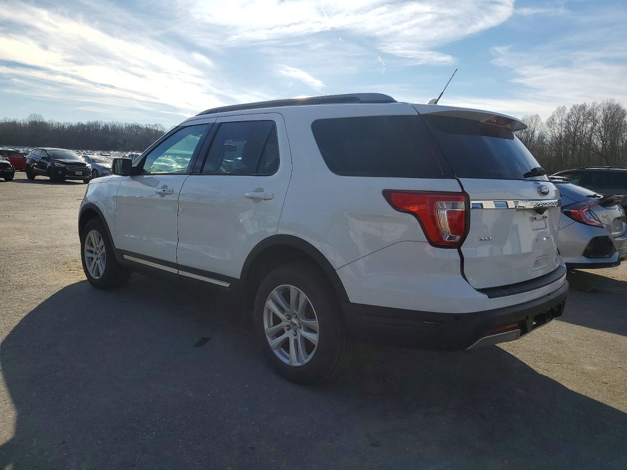 Ford Explorer Xlt