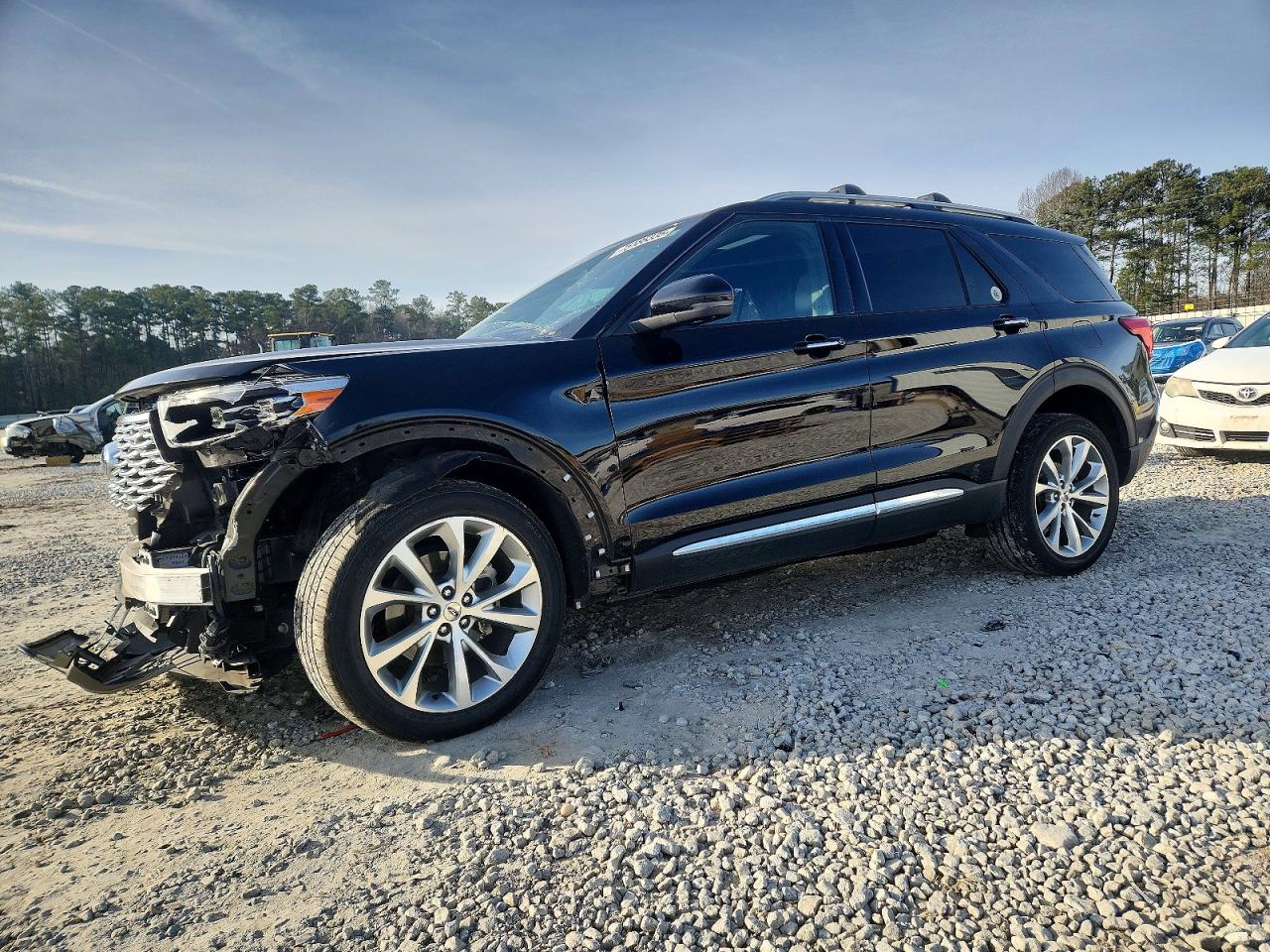 Salvage Ford Explorer Image