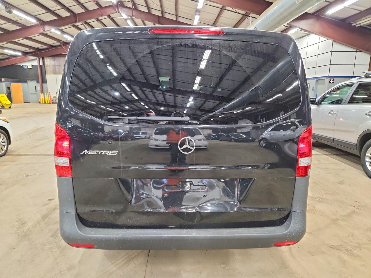 Mercedes-Benz Metris