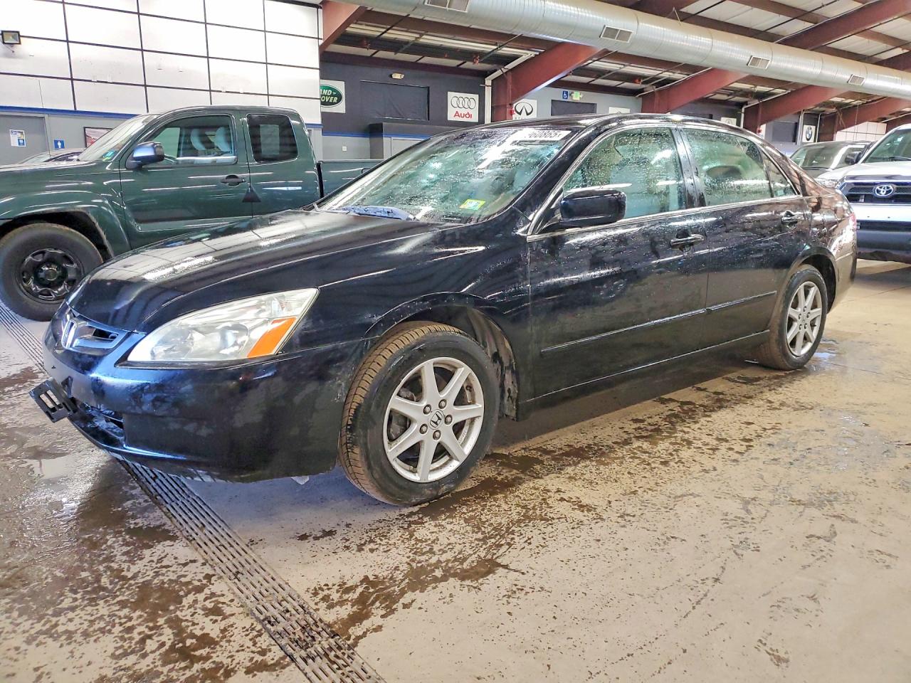 Salvage Honda Accord Image