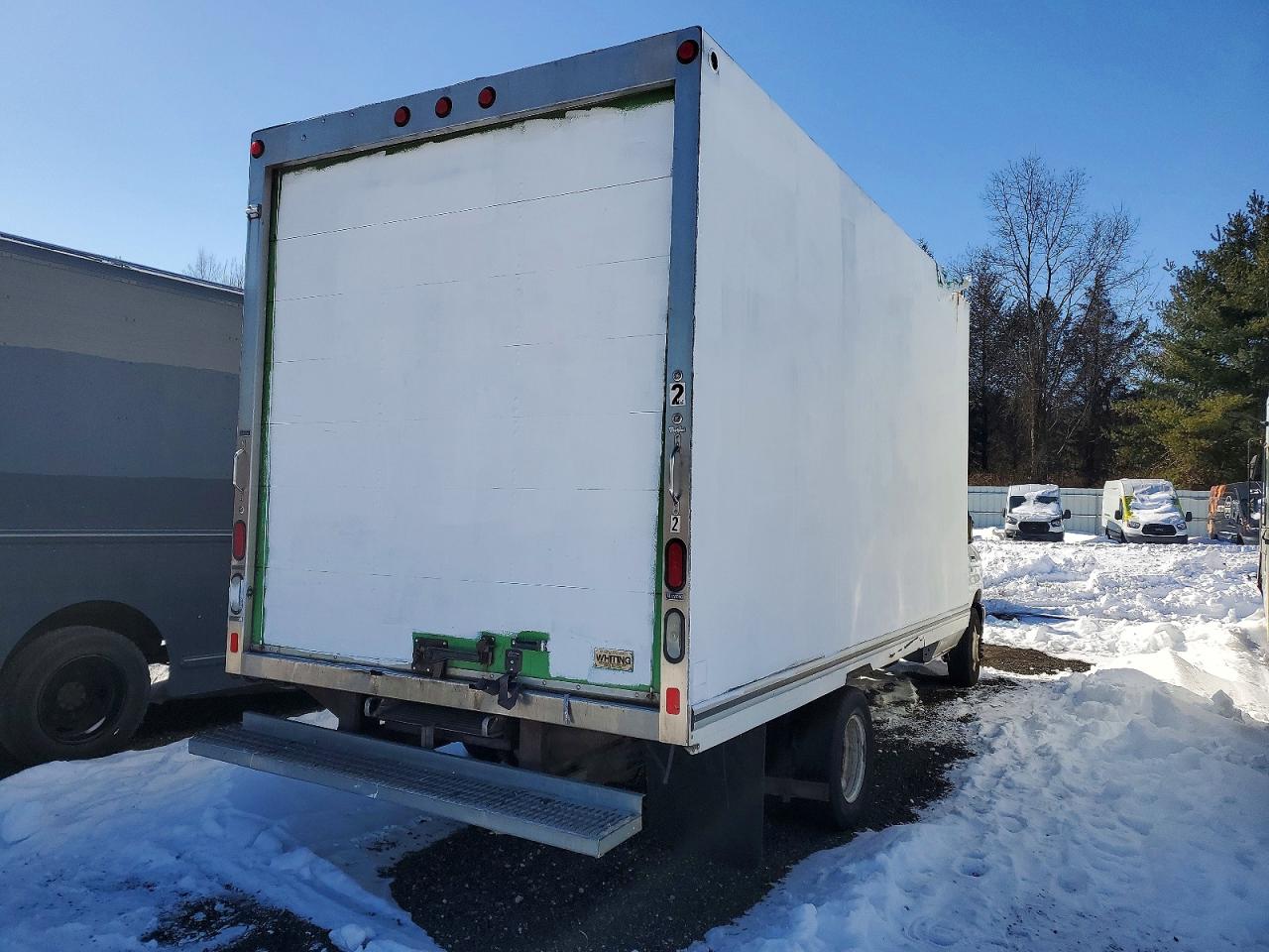 Ford E-350