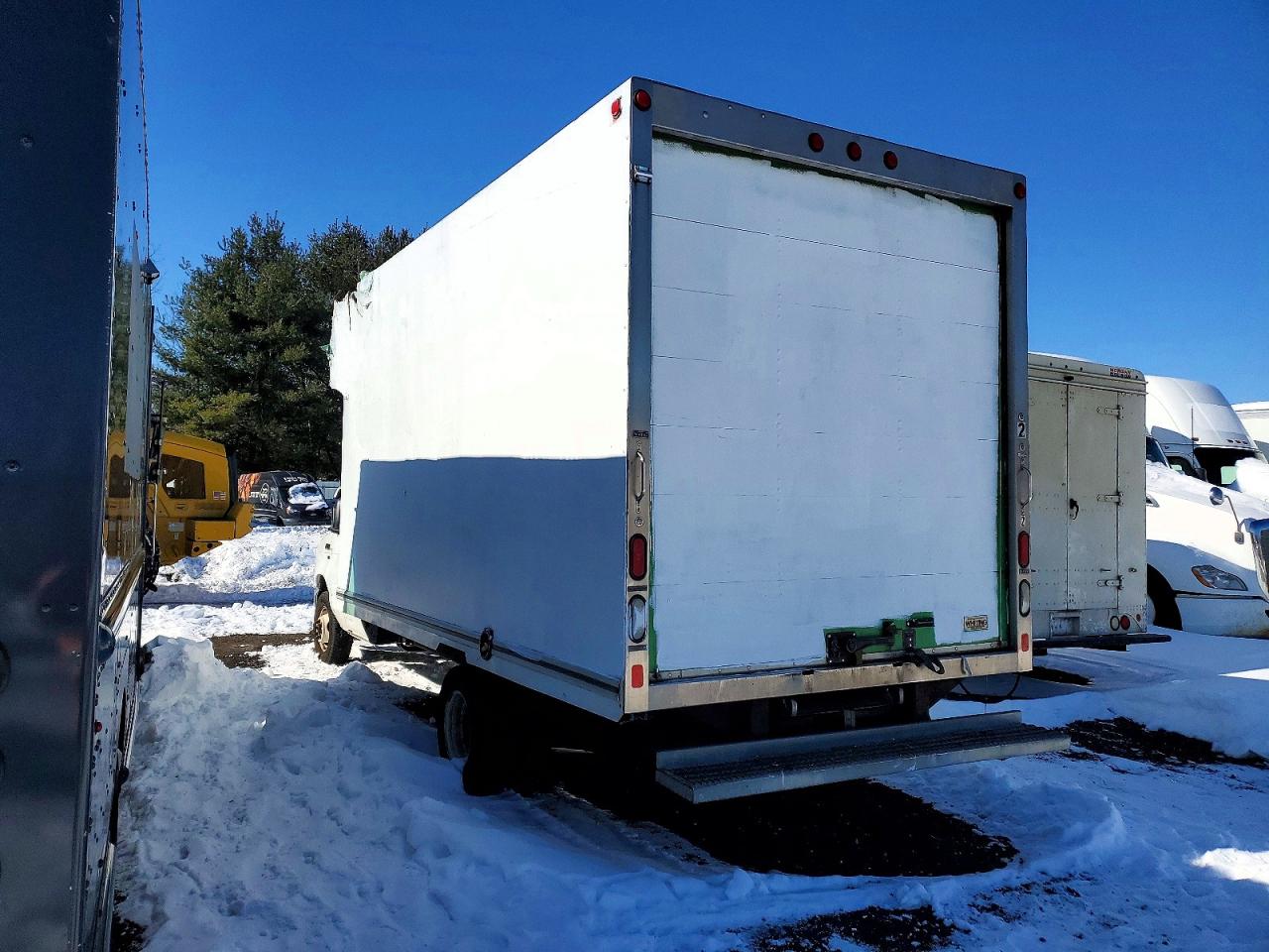 Ford E-350