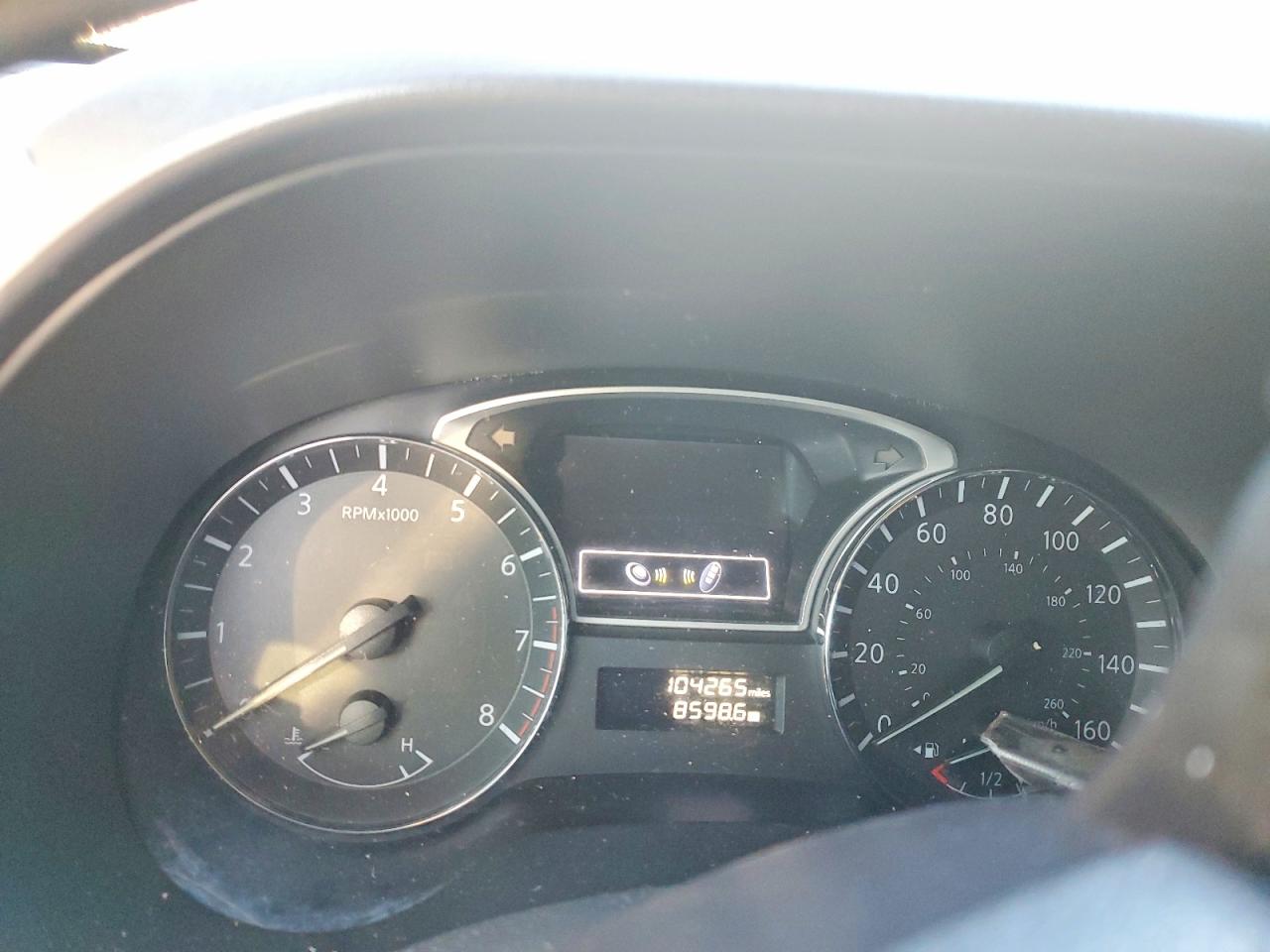 Nissan Pathfinder S