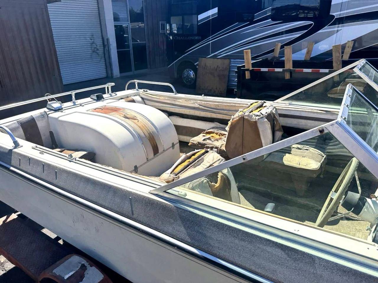 Galaxy Tri hull R