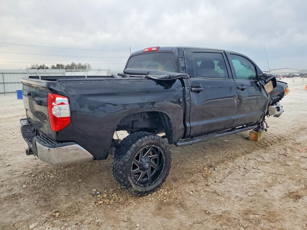 Toyota Tundra Crewmax Sr5
