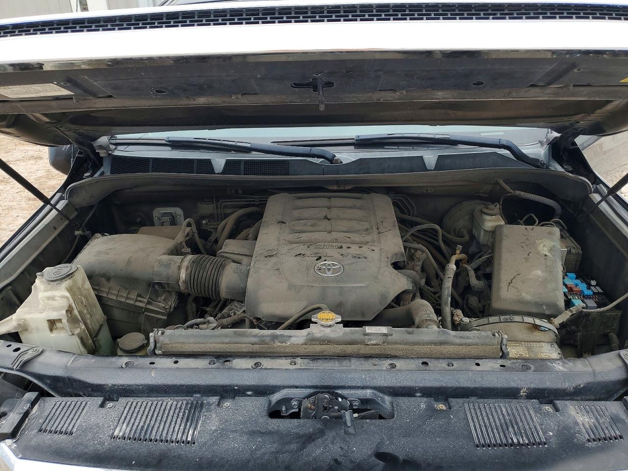 Toyota Tundra Crewmax Sr5