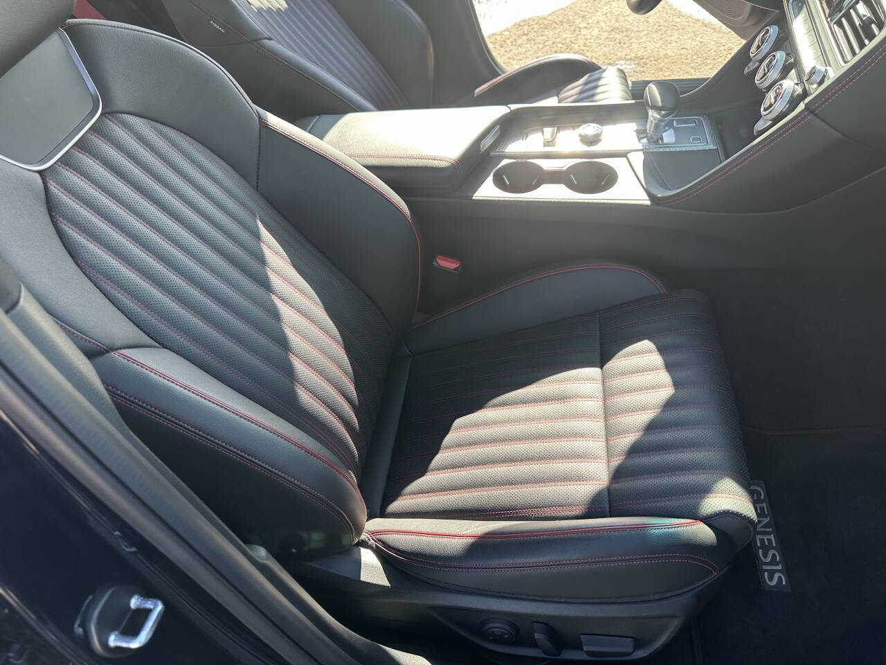 Genesis G70 2.0t Awd 4dr Sedan